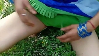 Desi Bhabhi And Her Boyfriend'S Outdoor Anal Adventure