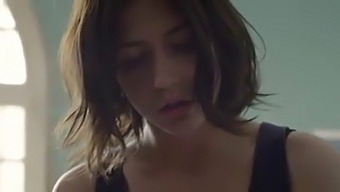 Adele Exarchopoulos I Erotisk Film Eperdument Fra 2016
