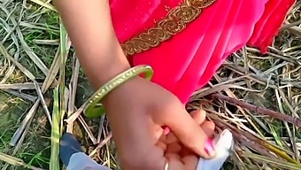 Bhabhi Caught In The Act In The Fields Of The Jungle