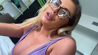 Vivianne Desilva'S Household Fantasy: Mature Milf Craves Oral Pleasure And Big Ass
