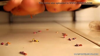 Giantess Fantasy: Getting Crushed And Dominated