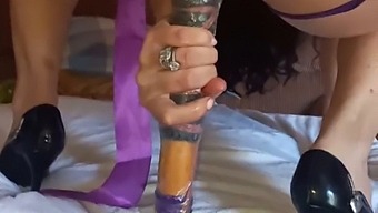 Masterbation And Toy Penetration With Squirting Climax