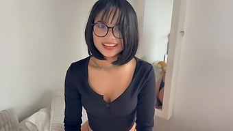 Wife With Glasses Has A Big Dick And Gets A Facial After An Anime Marathon